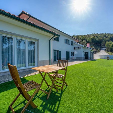 Central Suites Arouca Eksteriør billede